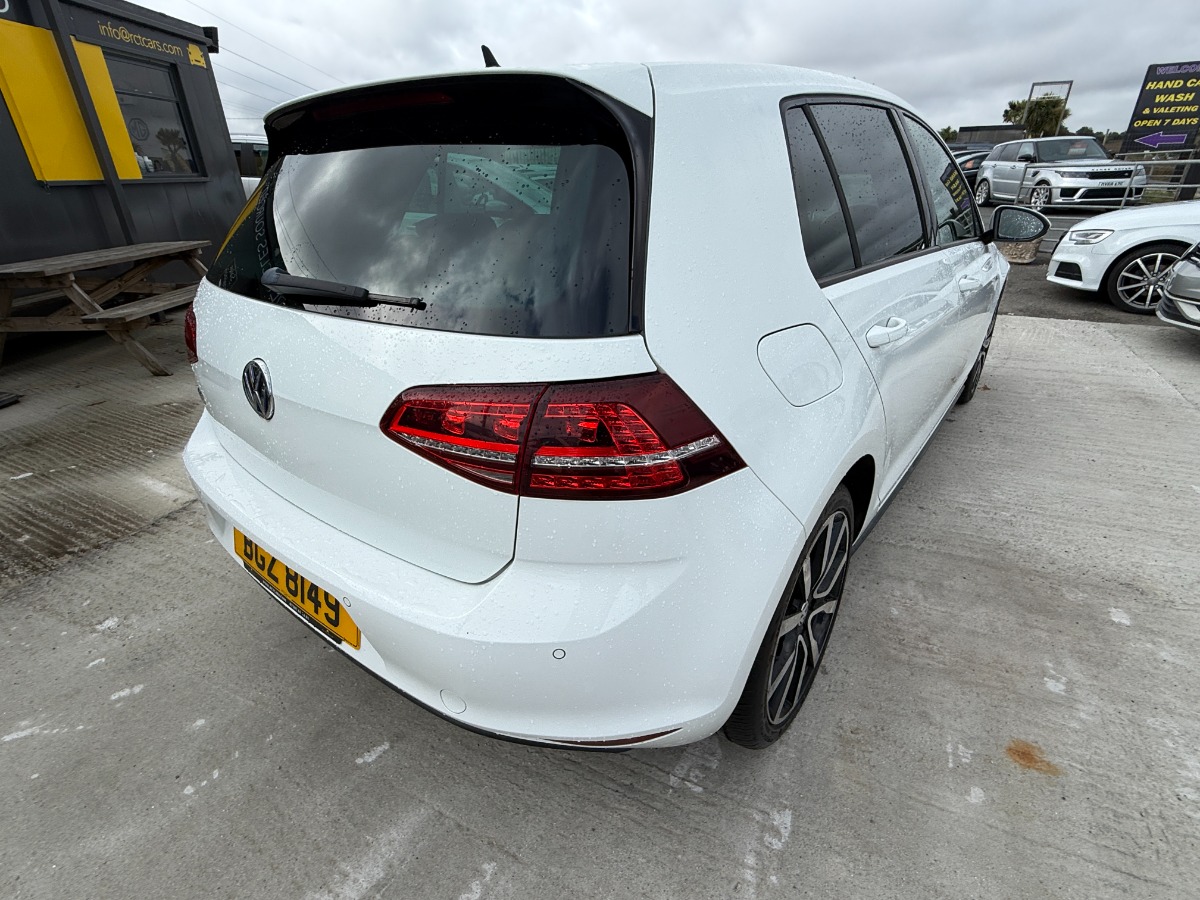 Volkswagen Golf Hatchback