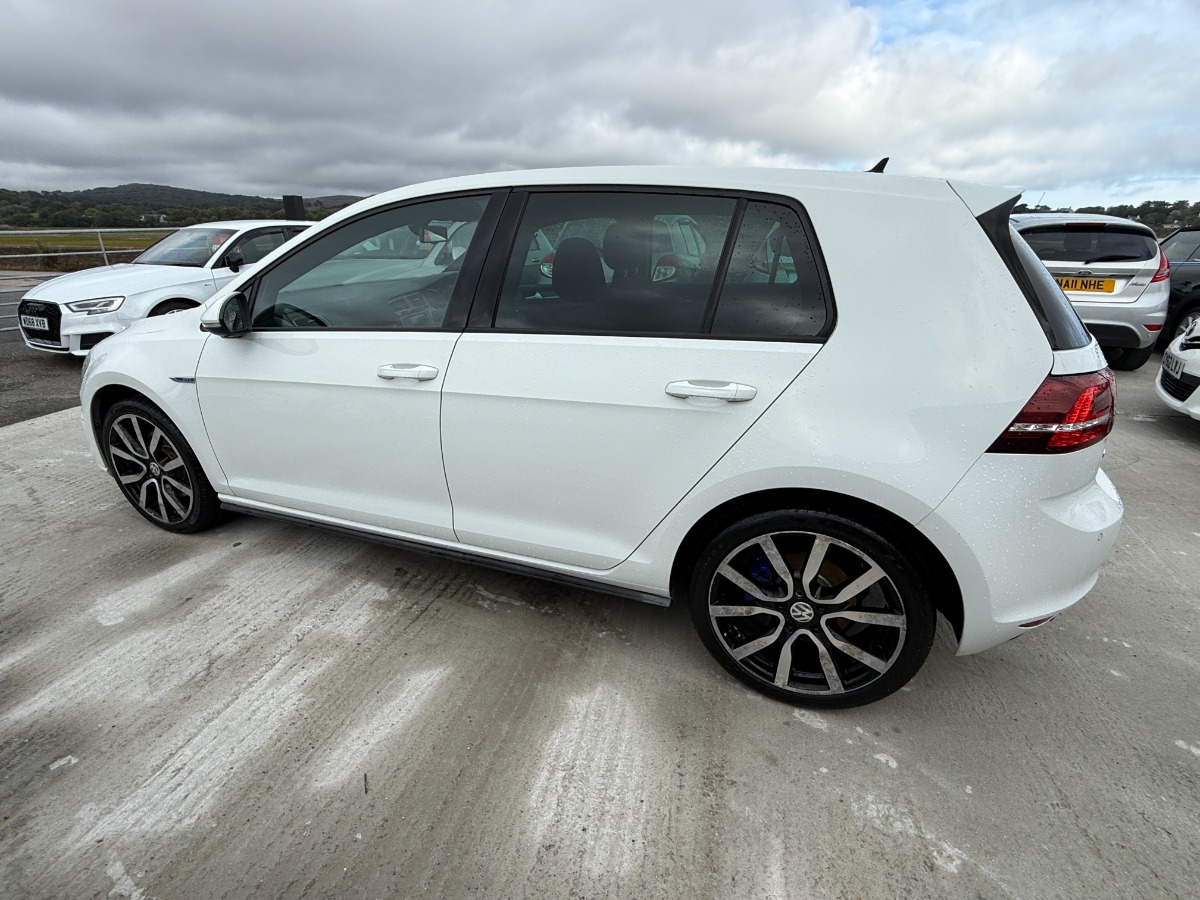 Volkswagen Golf Hatchback