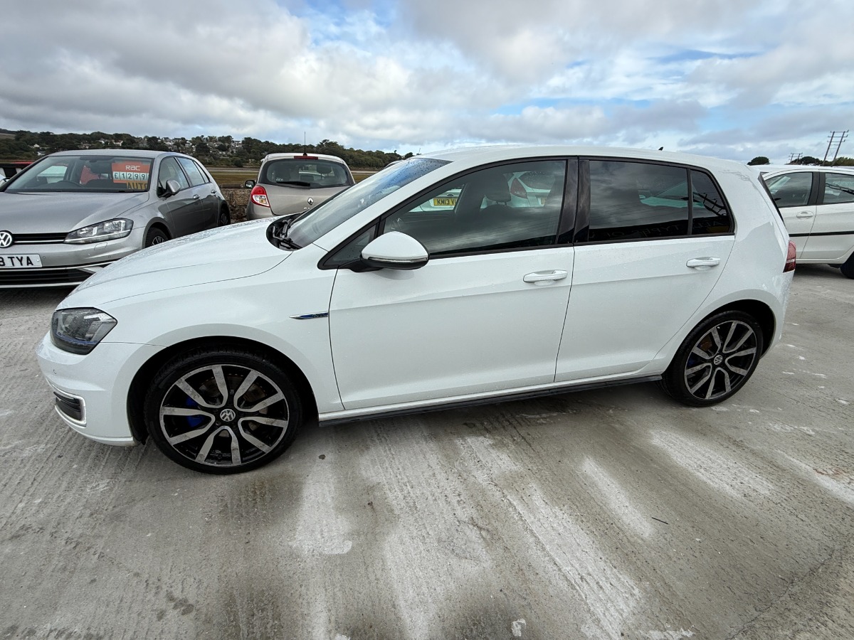 Volkswagen Golf Hatchback