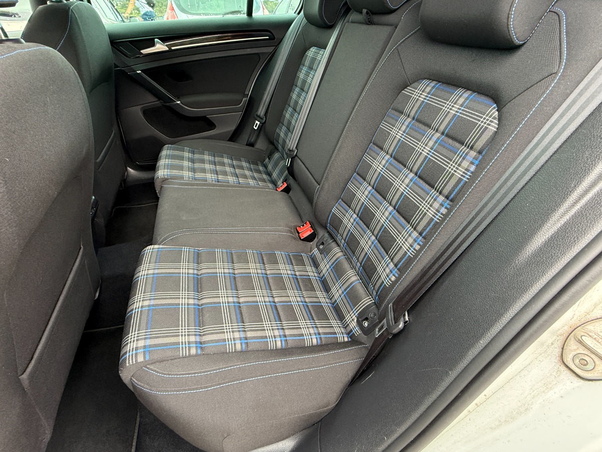 Volkswagen Golf Hatchback