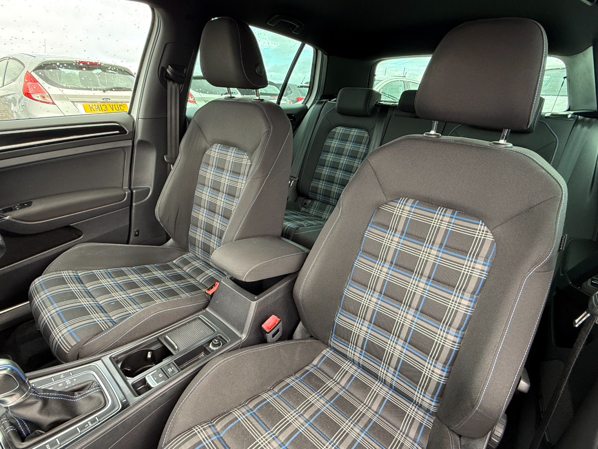 Volkswagen Golf Hatchback