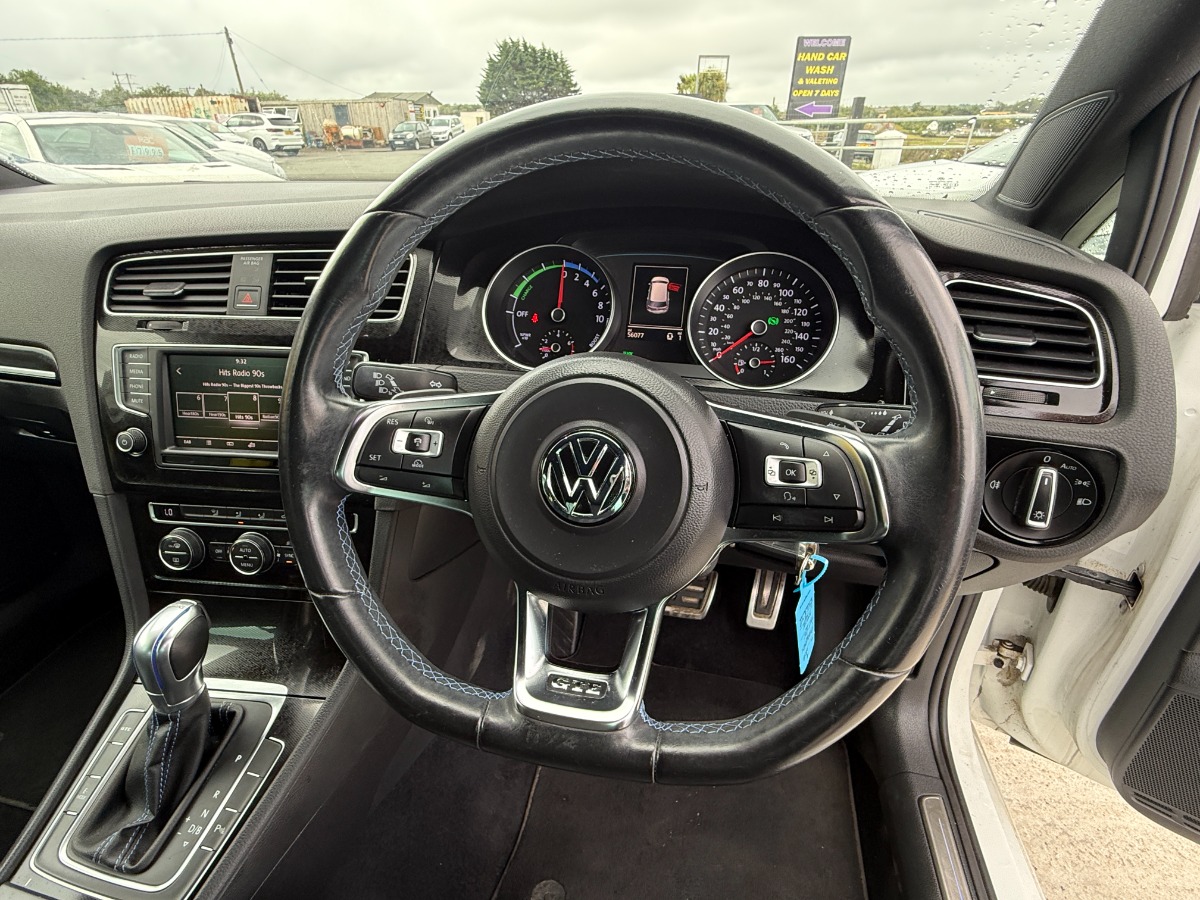 Volkswagen Golf Hatchback