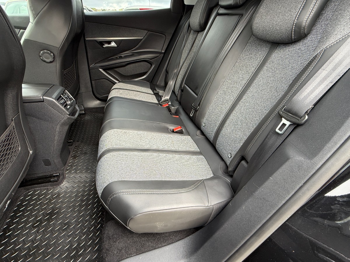Peugeot 3008 Hatchback