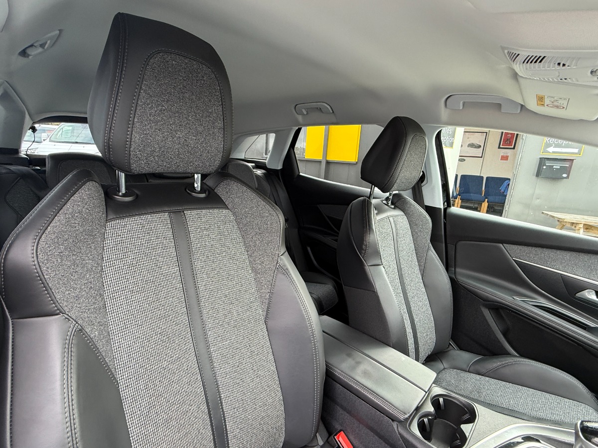 Peugeot 3008 Hatchback