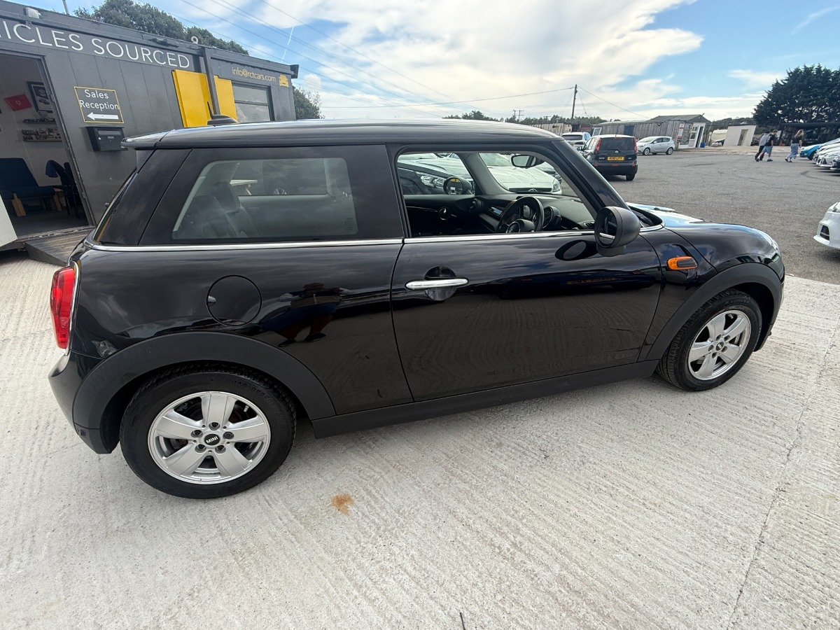 MINI One Hatchback