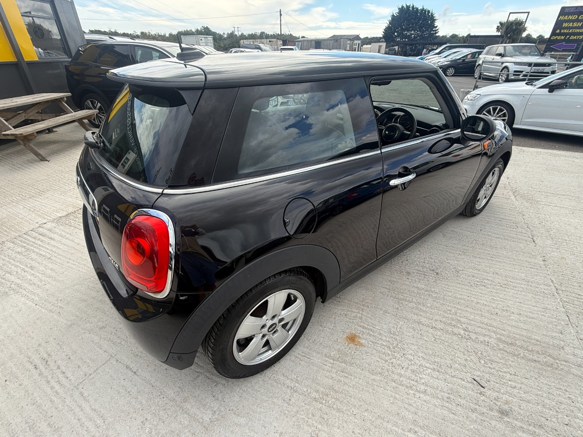 MINI One Hatchback