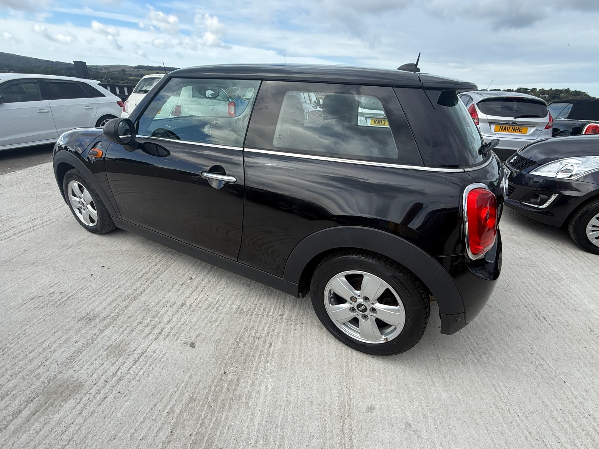 MINI One Hatchback