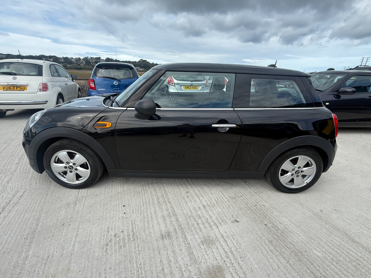 MINI One Hatchback