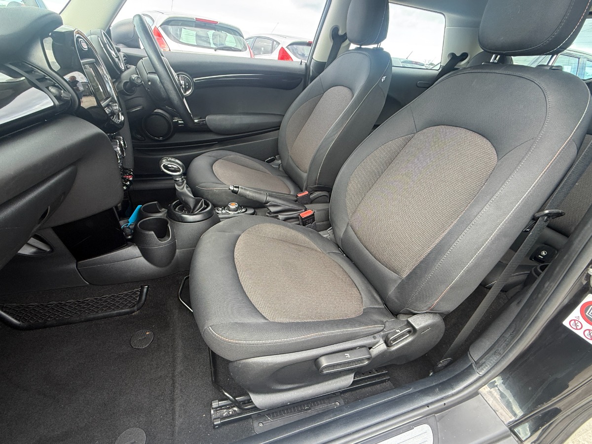 MINI One Hatchback