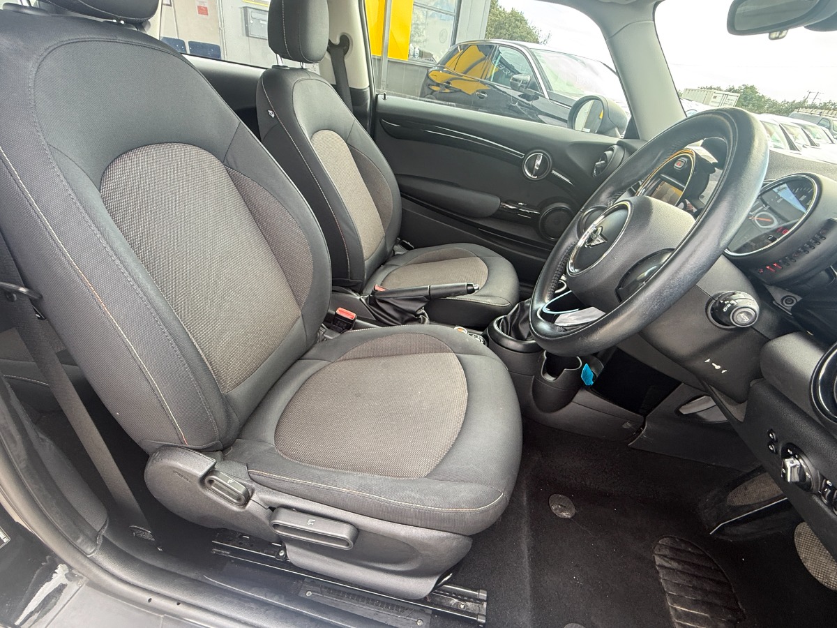 MINI One Hatchback