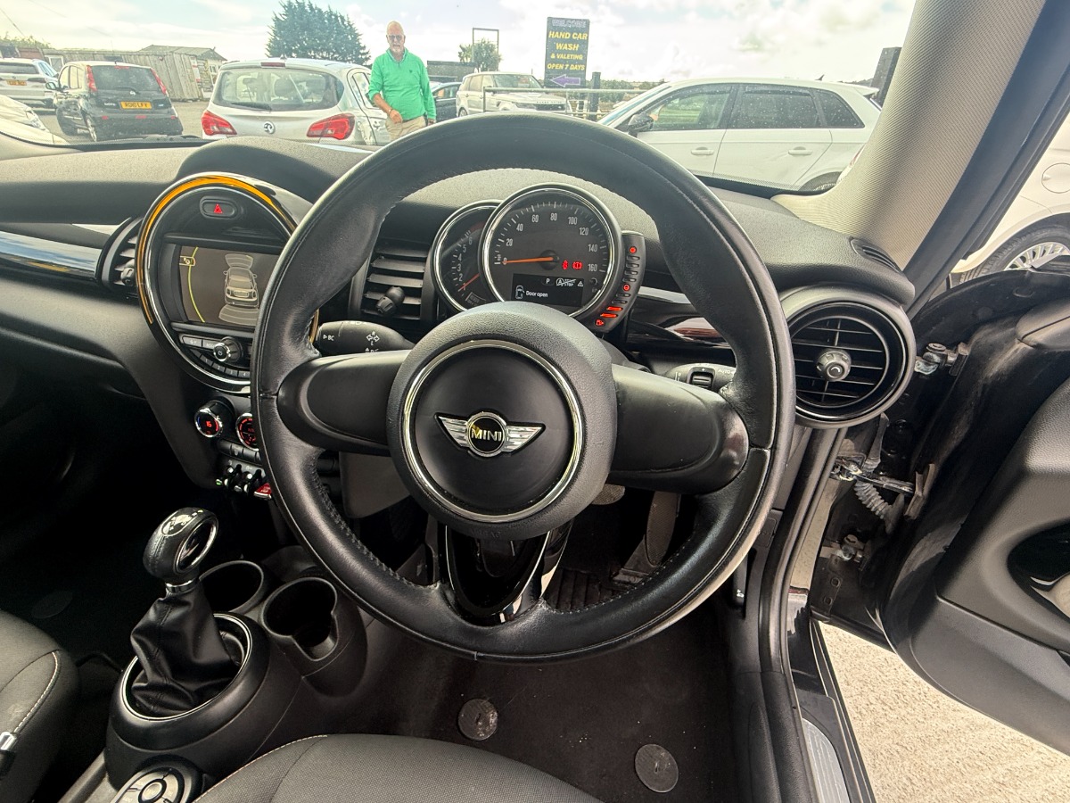 MINI One Hatchback