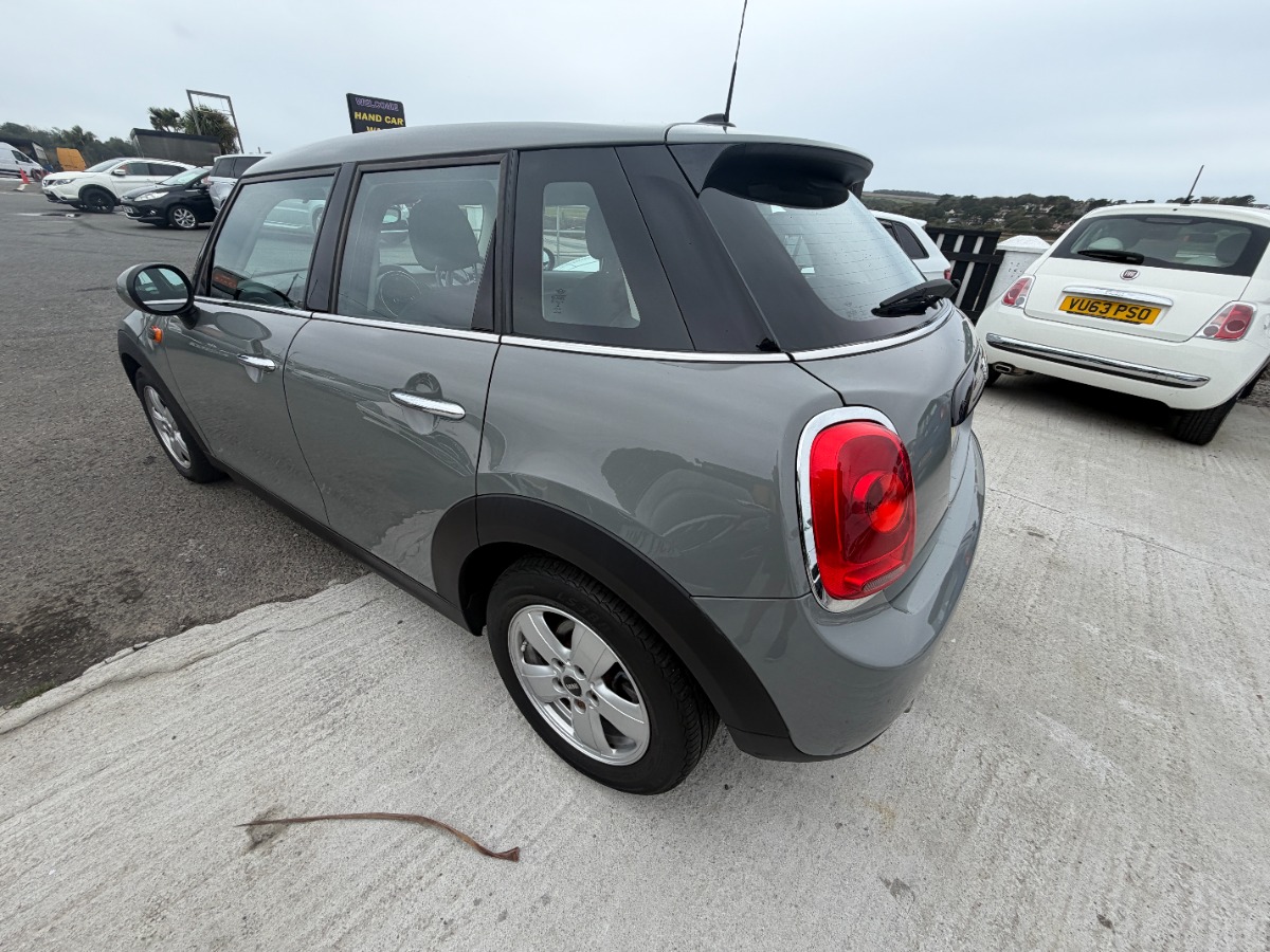 MINI Cooper Hatchback