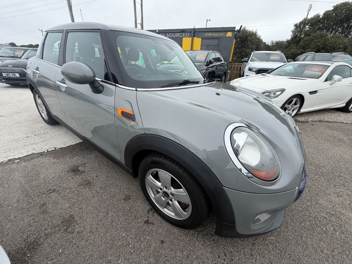 MINI Cooper Hatchback