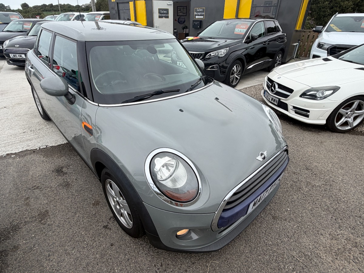 MINI Cooper Hatchback