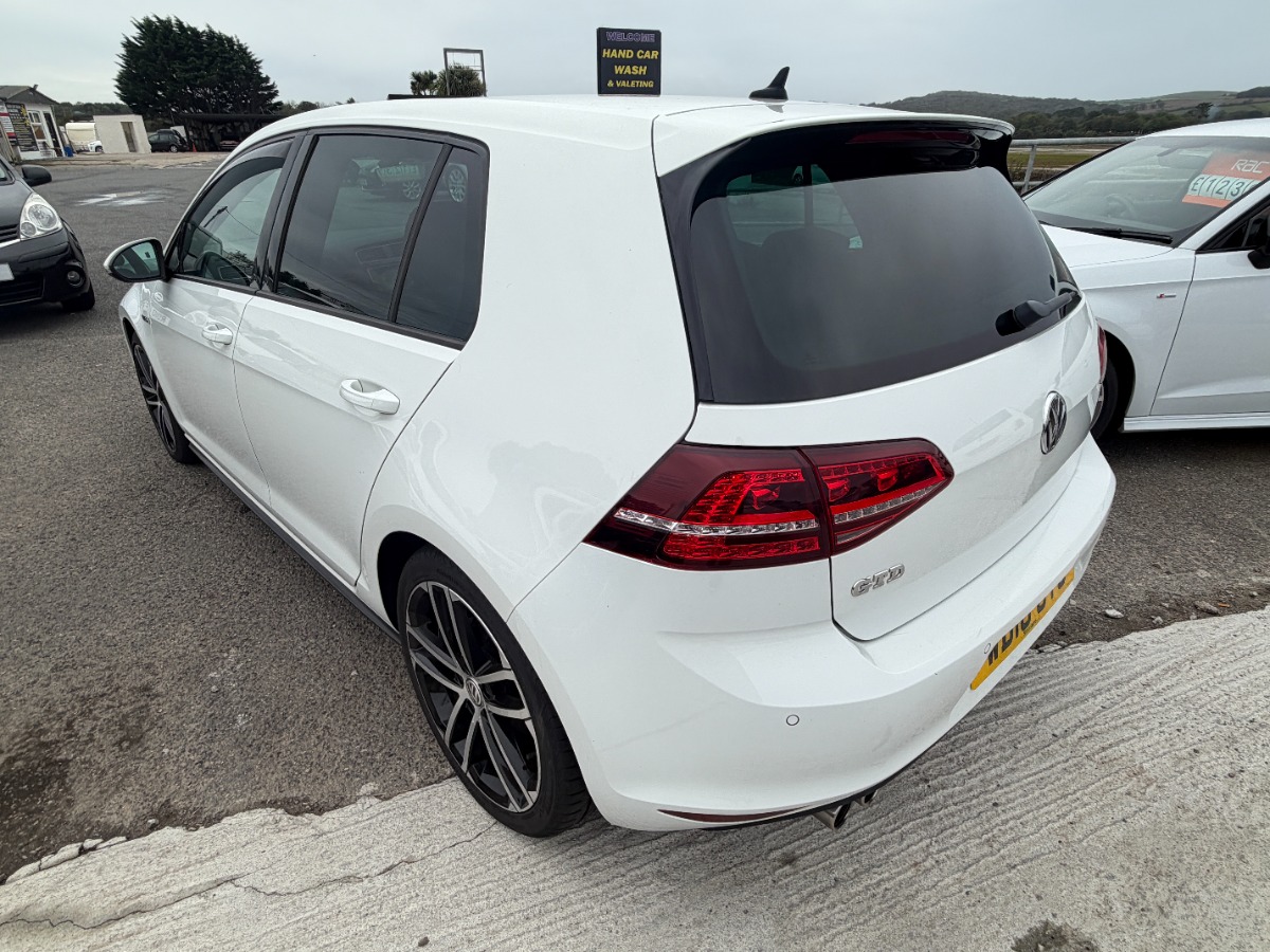 Volkswagen Golf Hatchback
