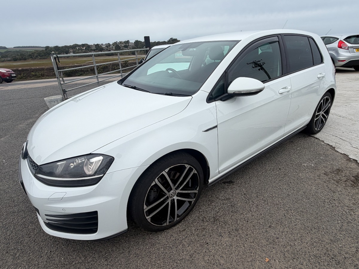 Volkswagen Golf Hatchback