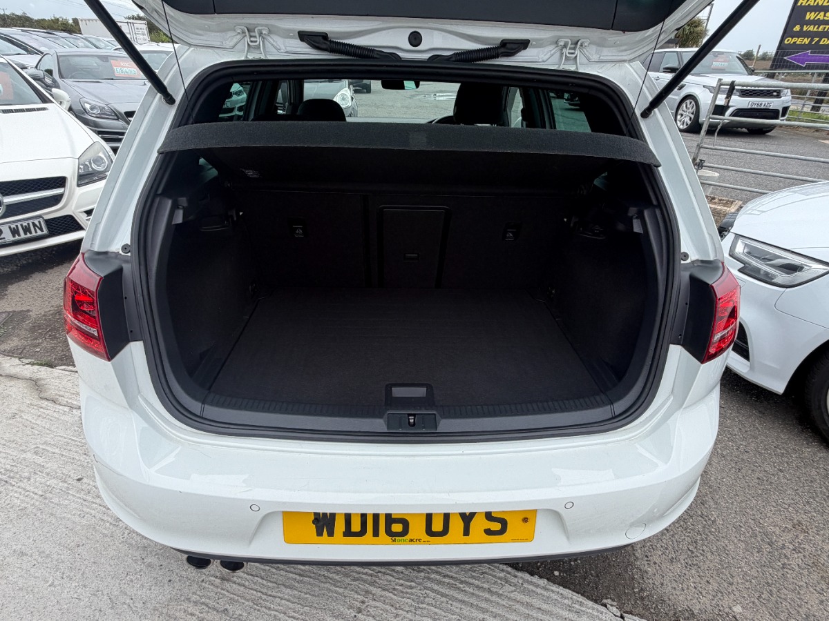 Volkswagen Golf Hatchback