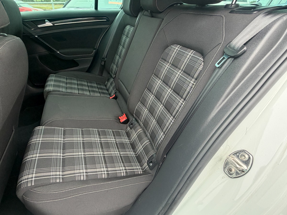 Volkswagen Golf Hatchback