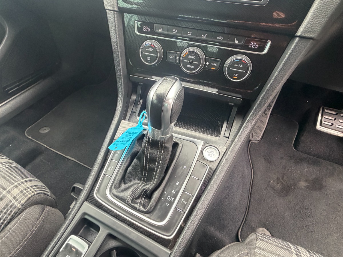Volkswagen Golf Hatchback