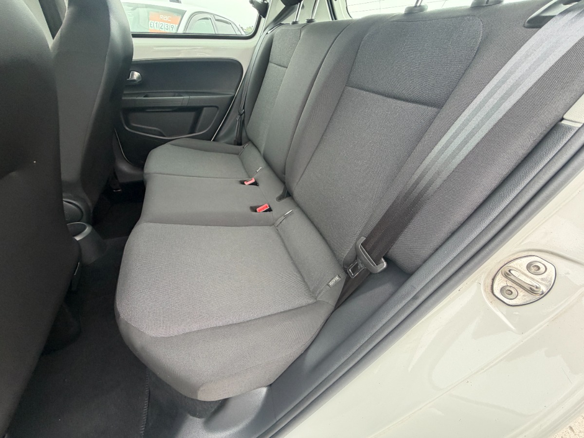 Volkswagen UP! Hatchback
