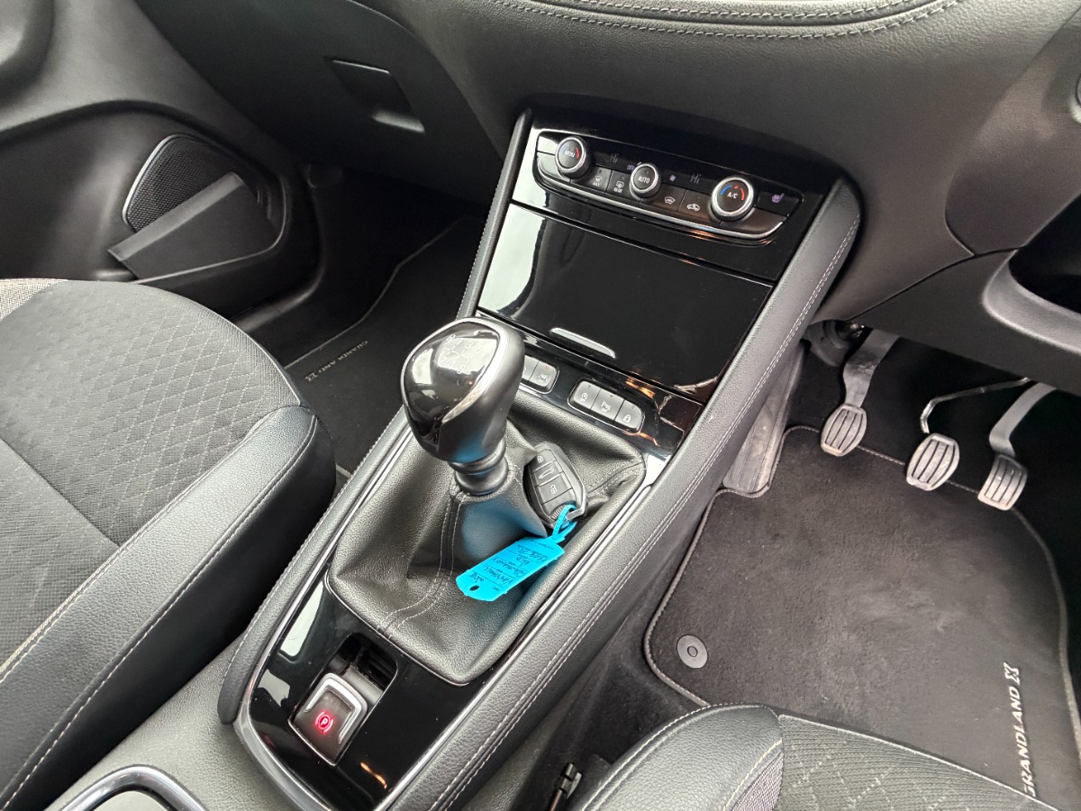 Vauxhall Grandland X SUV