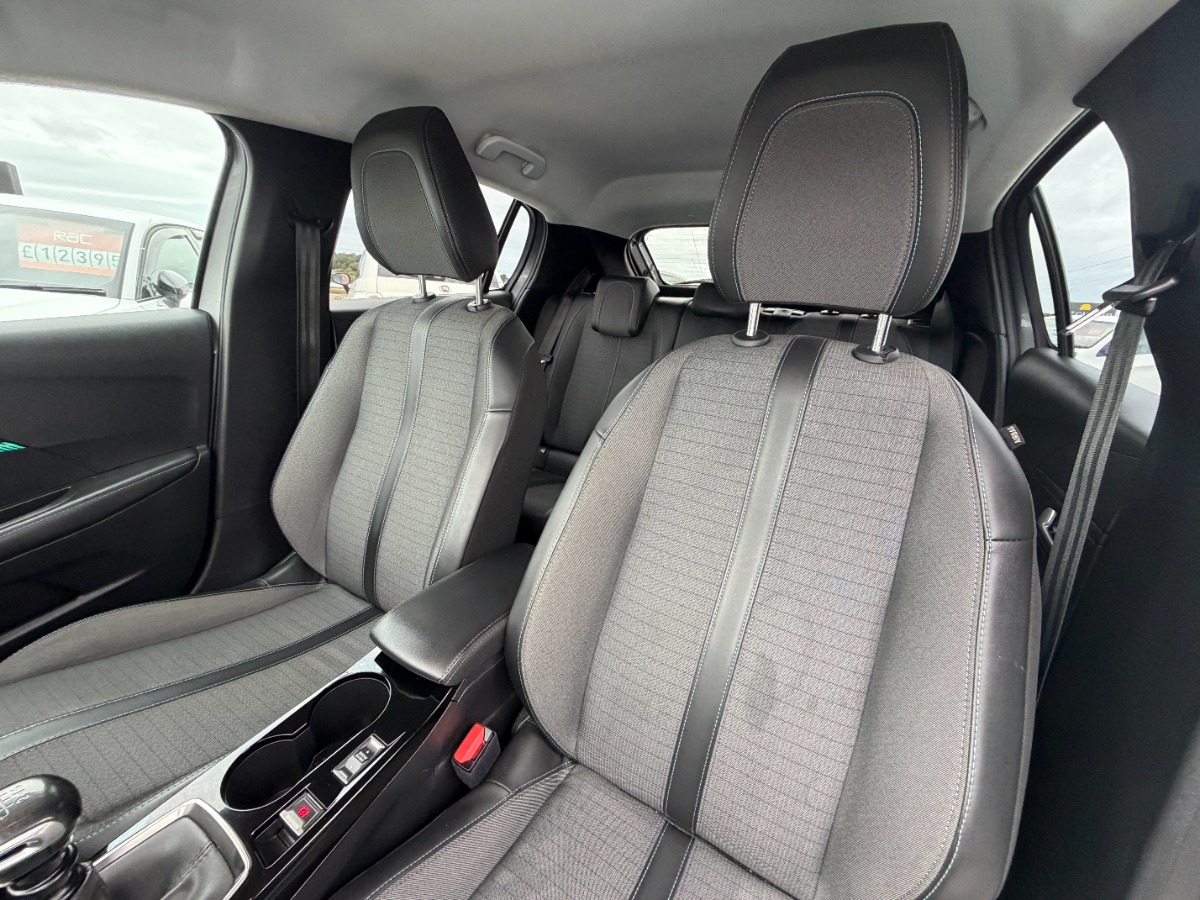 Peugeot 208 Hatchback