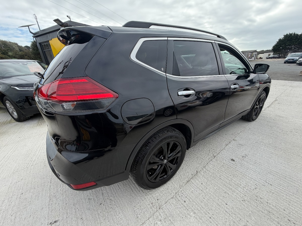 Nissan X-Trail SUV