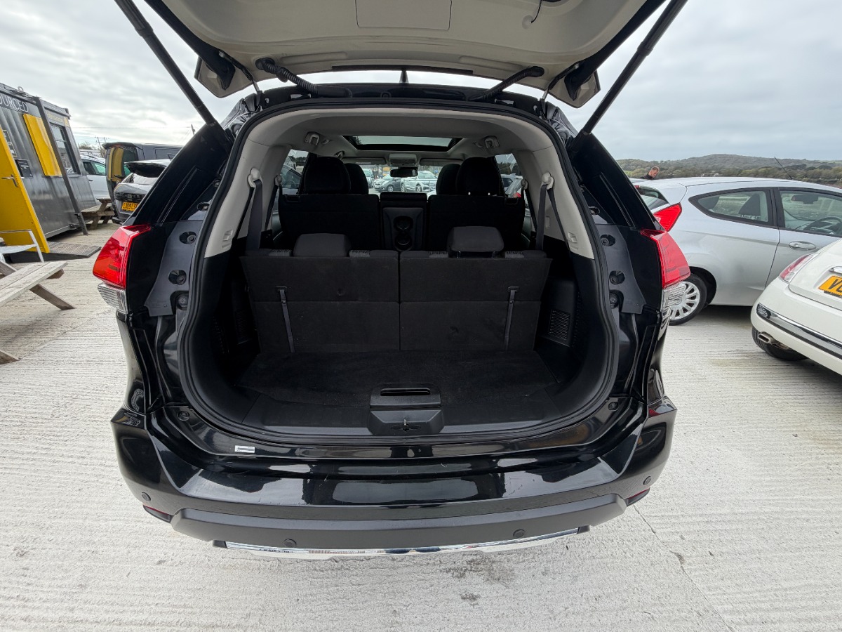 Nissan X-Trail SUV