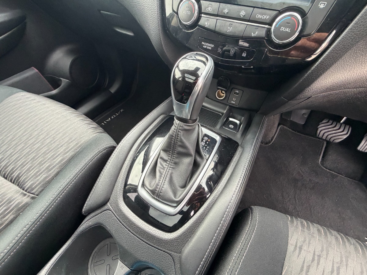 Nissan X-Trail SUV